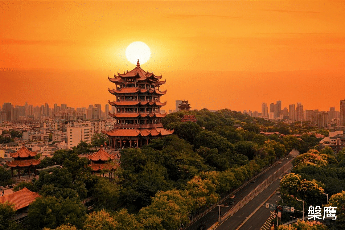《增长思维30讲》:设计增强回路和调节回路