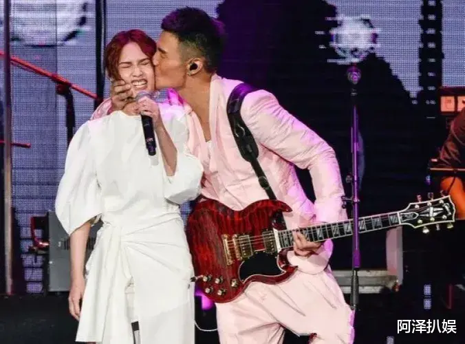 杨丞琳|他俩也悄悄离婚了？