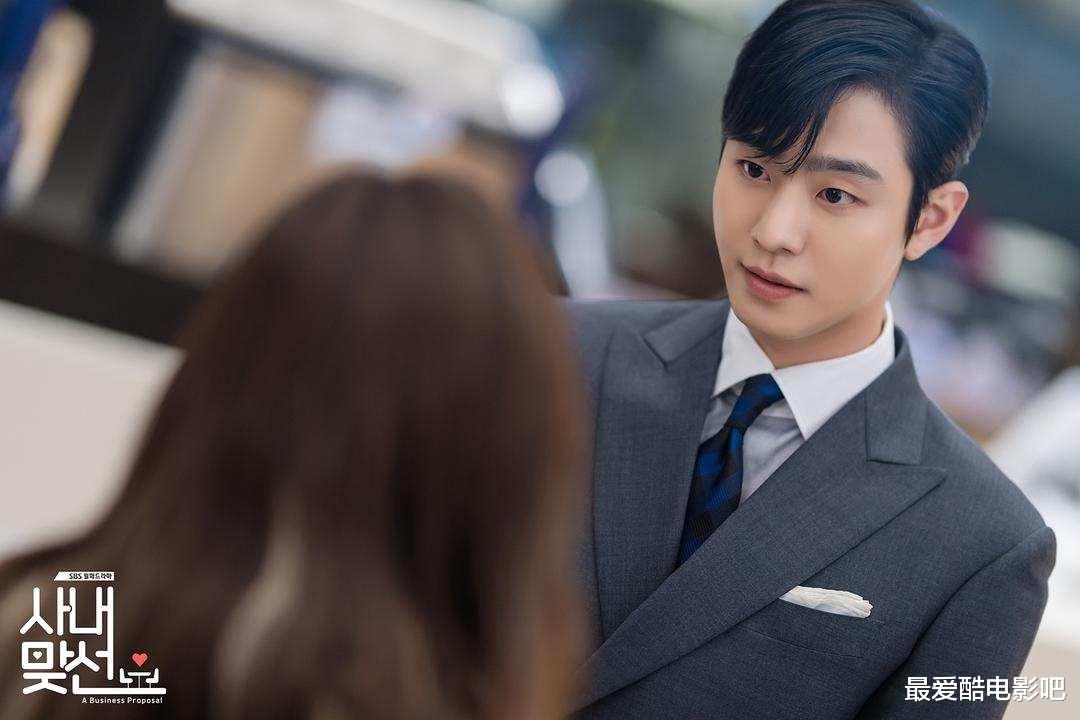 金世正|五年前的韩国最佳新人,如今成爆款剧女主,剧情俗套不代表不好看