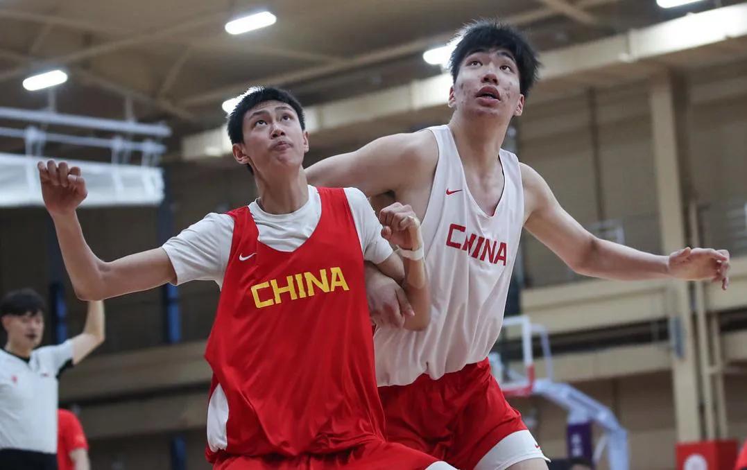 中国男篮|未来之星！以下7人是中国男篮希望！00后起男篮大旗，曾凡博领衔