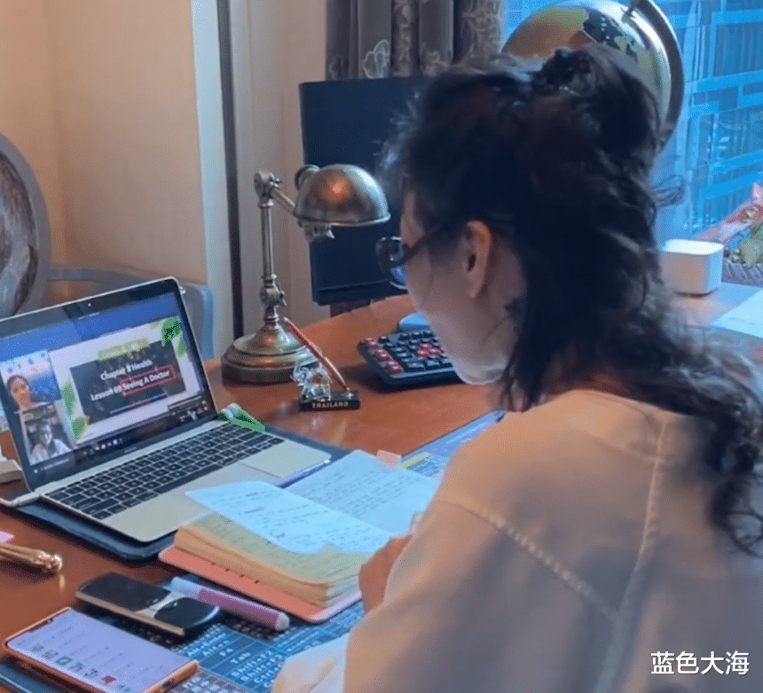 押金|雪瑞姑姑：前沃尔玛副总裁，61岁宛若少女，贵妇生活“壕无人性”