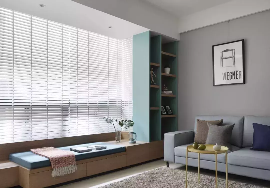 大胆打通阳台和客厅,刚入住就悔恨当初不听劝,错得太离谱了