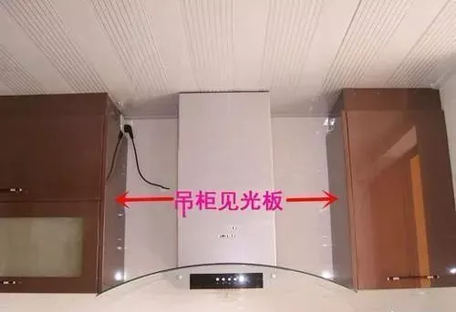 只是给橱柜装了一块板子，竟引得整个小区邻居天天上门取经！