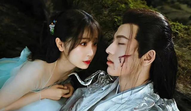 长珩|《苍兰诀》好虐,长珩被贬下凡,无论天上人间“长生花”都很悲