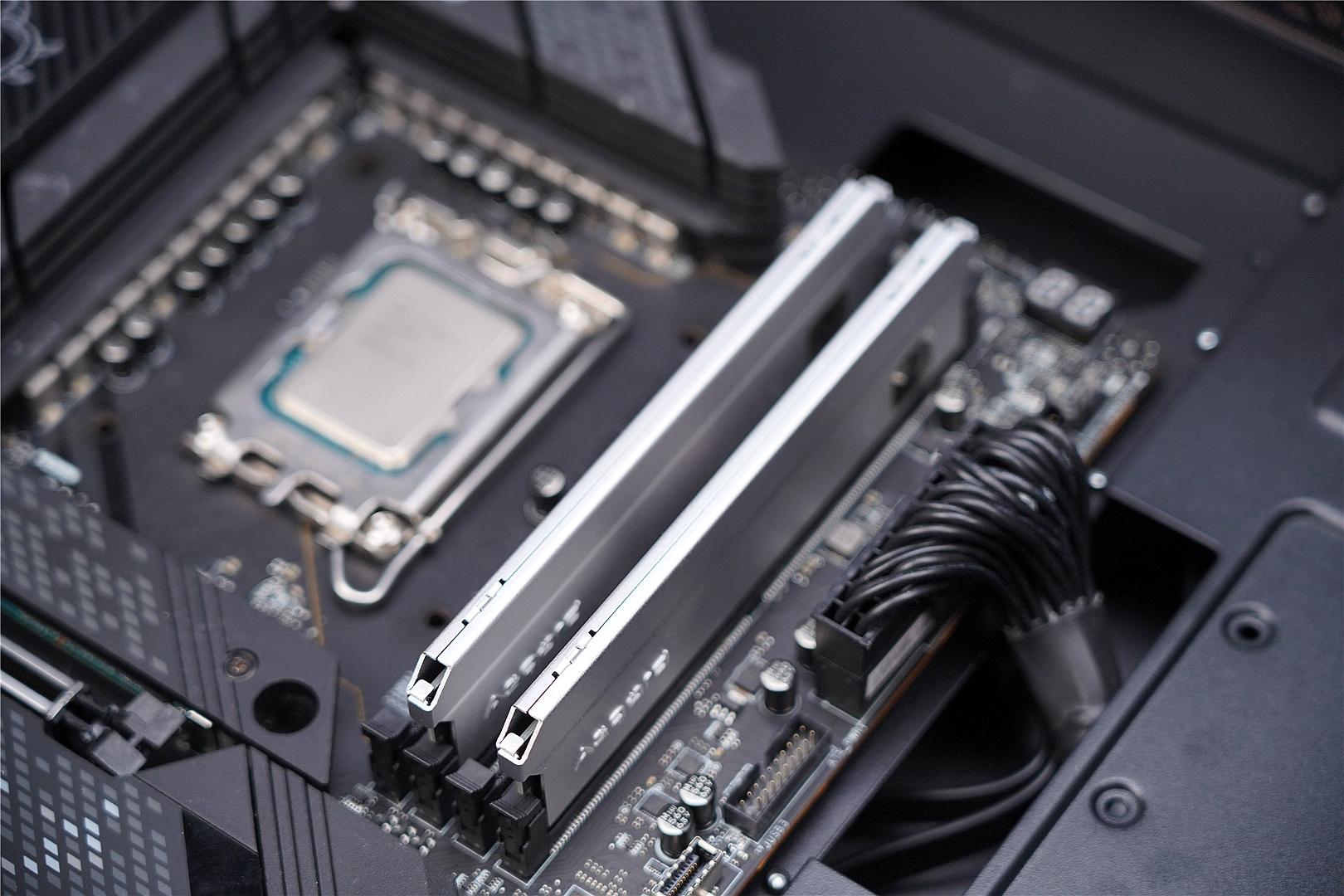 主板|五一劳动节装机小参考,万元主机轻飘飘,嘻嘻!