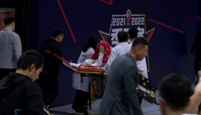 报销|广厦双少赛季报销！翟晓川送祝福，名记怒了，抨击CBA联盟和裁判