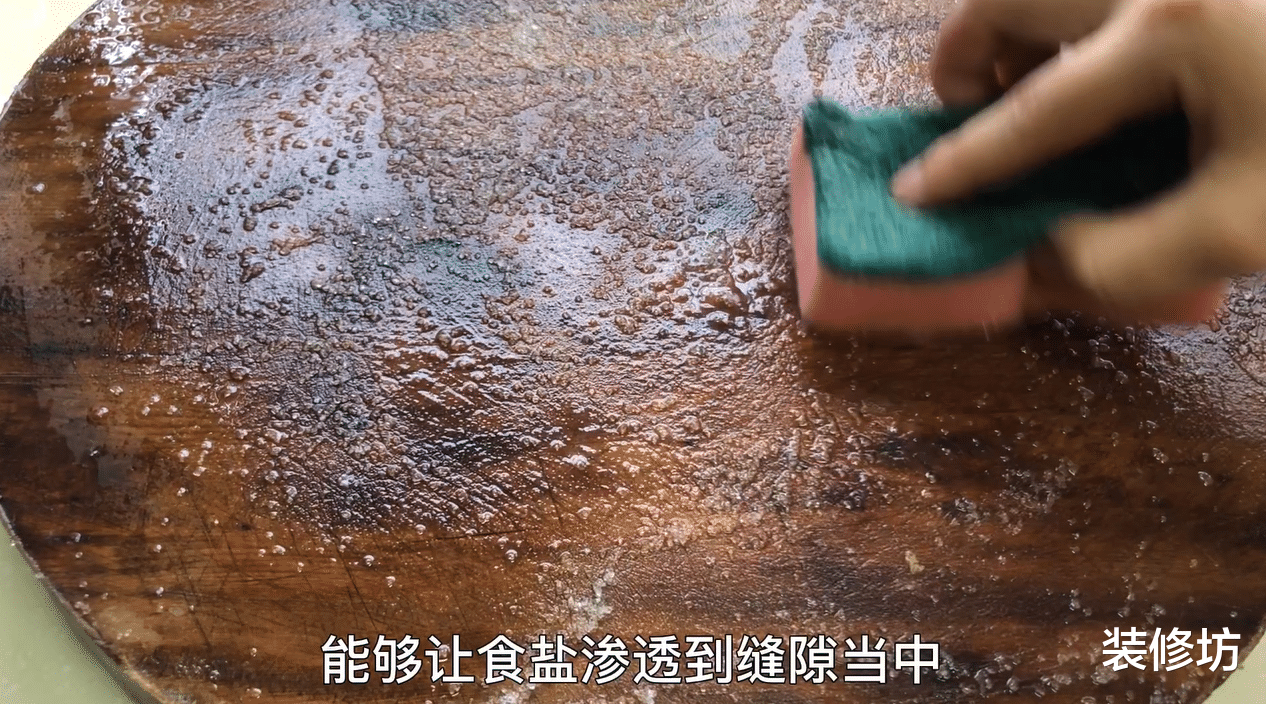 “砧板”用久变黑易发霉?教你几个小技巧,让菜板干净如新