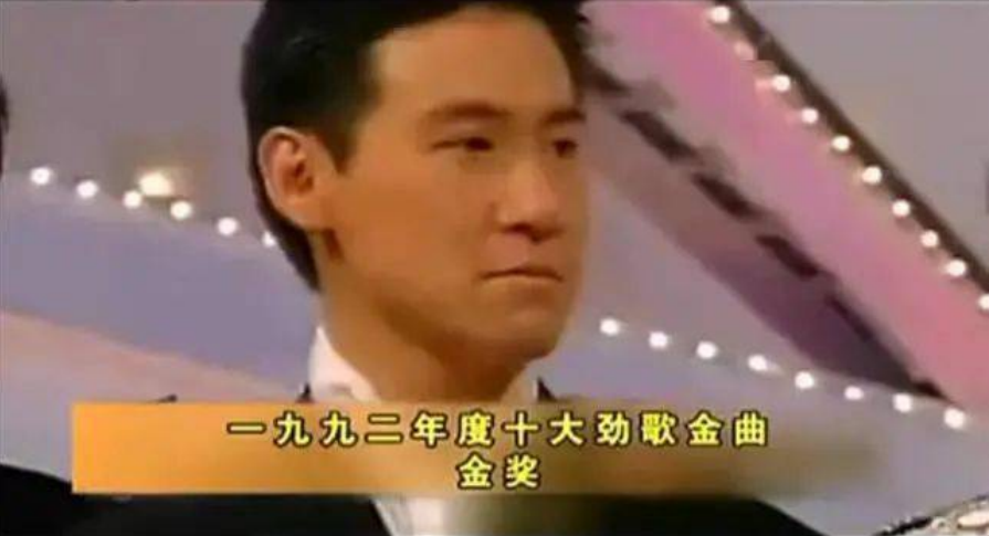 迪丽热巴|张学友新碟销量不到3万张，多少流量明星的遮羞布被“扯”掉