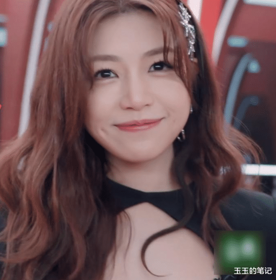 张庭|绝了！这九个酒窝女星无人争锋，一颦一笑都超甜，整不出的灵动