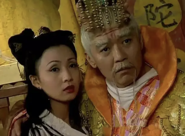 刘亦菲|李立群晒视频唠嗑，称爱抽几块钱香烟与父亲有关，自曝抽不起中华