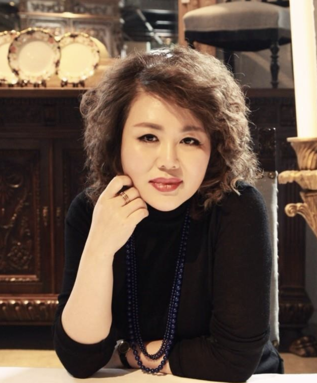 方静|央视女主播方静:一生未婚,身陷“间谍门”,患癌早逝痛了父母心