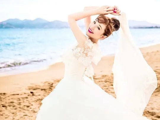 金莎|“可爱教主”金莎，与胡歌搭戏而爆红，如今大方回应38岁没人要