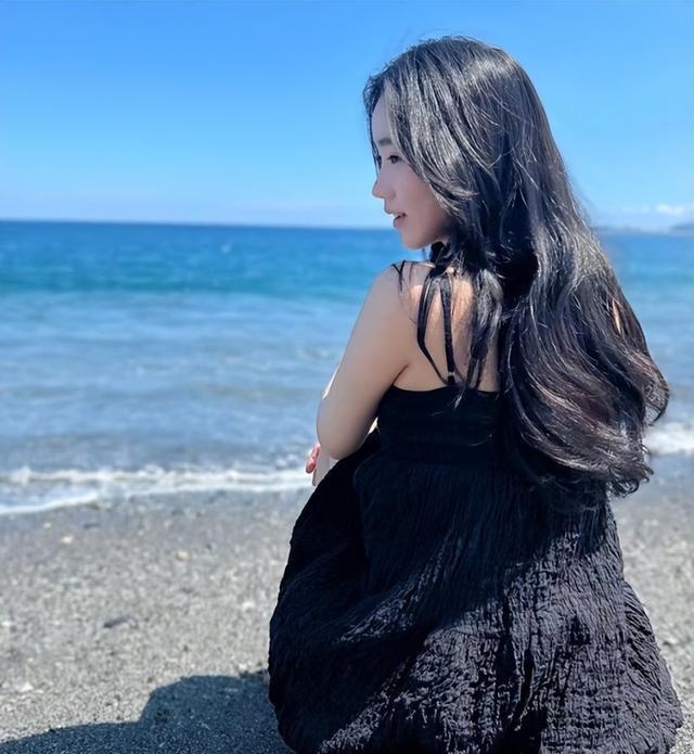 小S|小S女儿长得丑？二女儿晒美照酷似韩系美少女，网友直呼快点出道