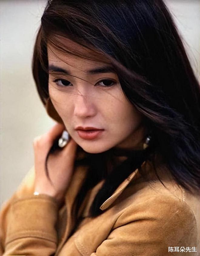 蔡少芬|蔡少芬谈李连杰,在精武门里武功最好的不是钱小豪,而是李连杰