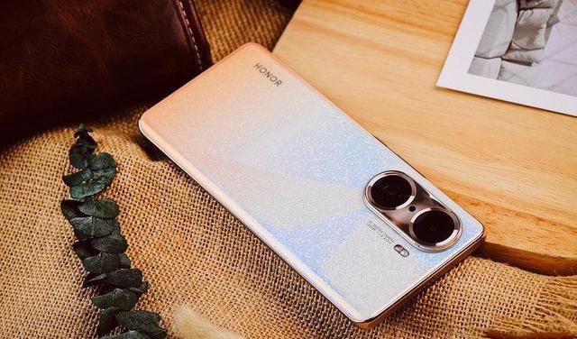 Python|消息传来，荣耀70系列正在量产，有12+512G版本，售价不高