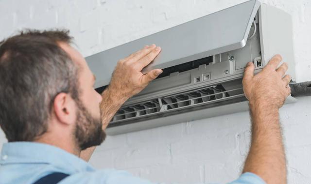 空调|空调不制热宝妈找人维修,一看操作不淡定了:花300块买个教训?