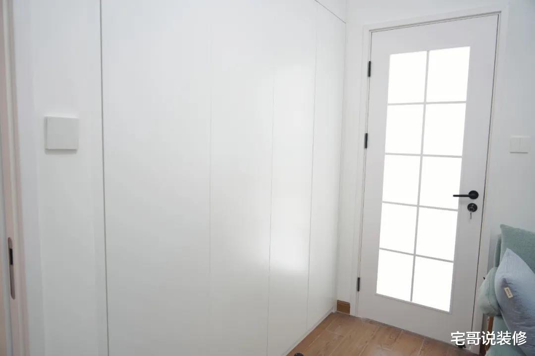 广州32岁小姐姐45㎡的家,虽满是杂物,却被打理得井井有条,羡慕