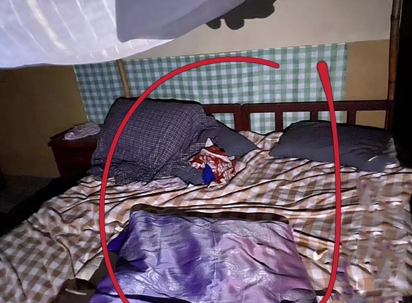 肖战|肖战剧中“婚纱照”曝光:穿西装很正式,两人的床却很乱