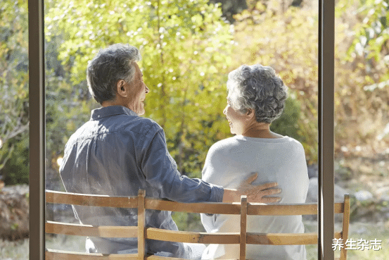 脑梗|“藏盐大户”被揪出,是海带的10倍,医生:不想脑梗缠身,趁早远离