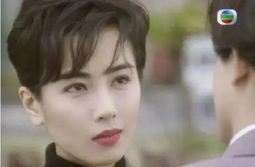 邱淑贞|长相极其相似的8对港星，蔡少芬邱淑贞撞脸，张可颐袁洁莹神似