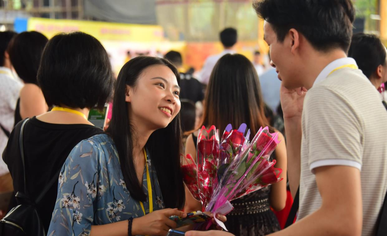 剑灵|“找研究生，家里不会太差”，女生吐槽母亲想法清奇，又无力反驳