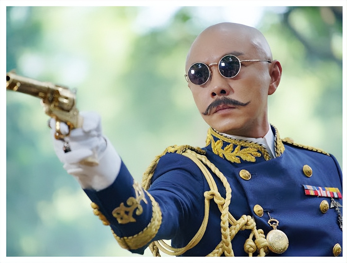 胡歌|古偶丑男别怨造型了！这10位男星告诉你，真正的男神光头都比你帅