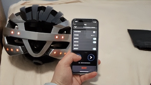 ai|不止是骑行头盔，Helmetphone M1T NEO王炸组合：智能灯光+蓝牙音箱+鸿蒙智联