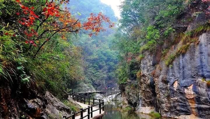 携程|河南一景区，被称为“小九寨”，其中一处让男女游客脸红不已