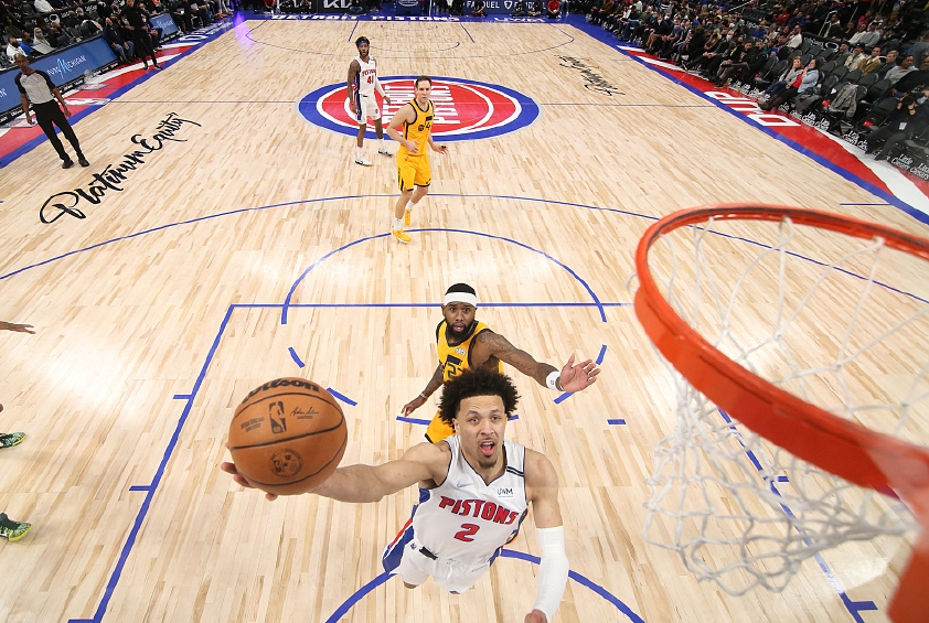 大師賽|大爆冷，聯(lián)盟魚(yú)腩逆襲！白邊21+14夢(mèng)回巔峰，米切爾得分王難救主