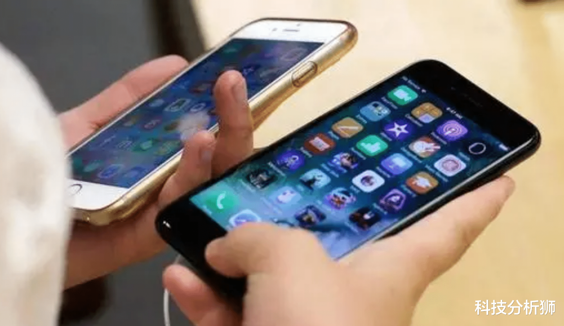 |现在手机实体店根本不是靠卖手机来过得更滋润