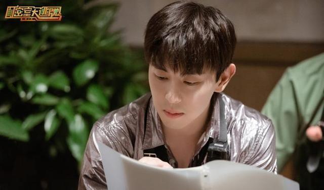 王牌对王牌|邓伦邀请张若昀上《密室》反应超真实，唯一要求是不能吓唬他！