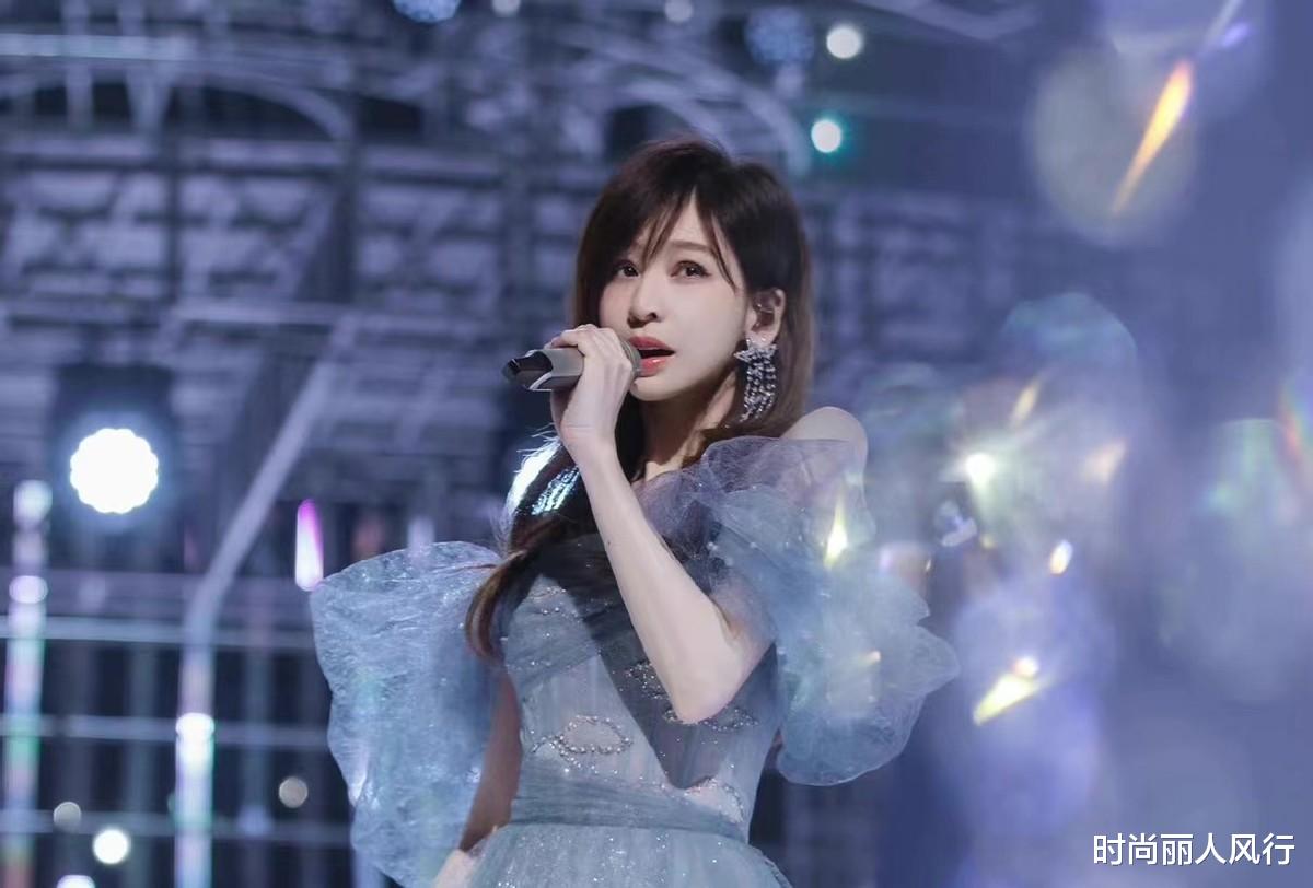 姐姐|姐姐们的首秀舞台造型曝光！郑秀妍出场即巅峰，吴谨言更像伴舞
