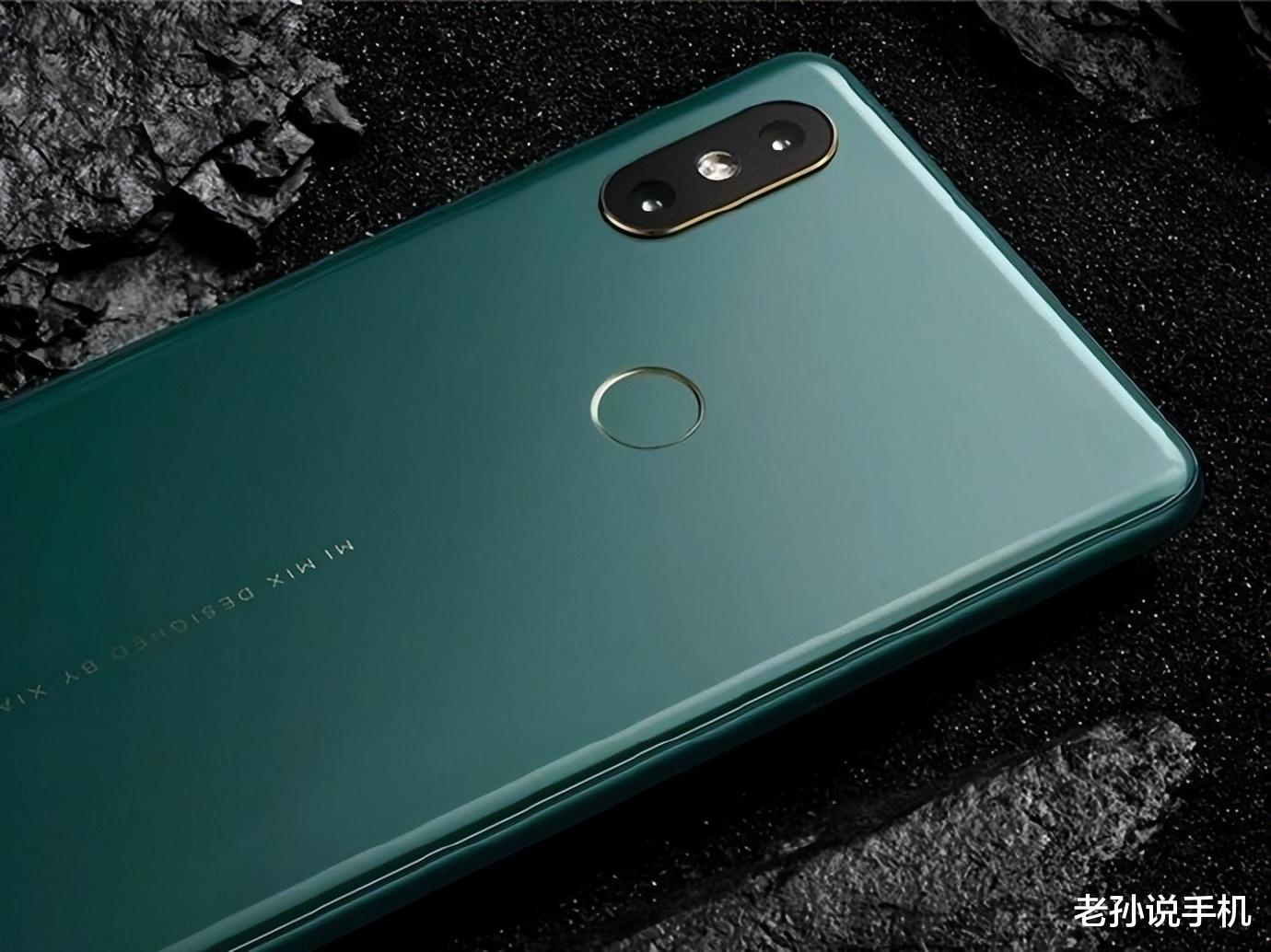 小米科技|为小米12Ultra预热?雷军回顾经典机型,每一款都独一无二!