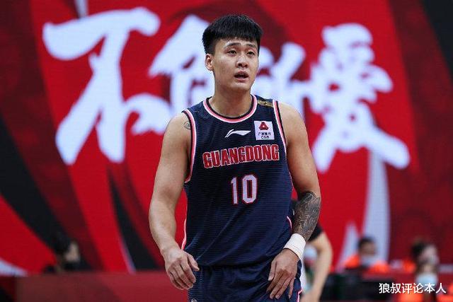 上海男篮后悔没交易吗?王哲林点赞赵睿:他给我传了很多好球