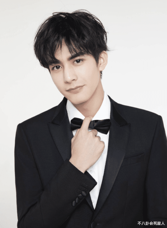 郭德纲|有一种伤害叫“与他们同框”，这5大男星合影杀手，少有失手！