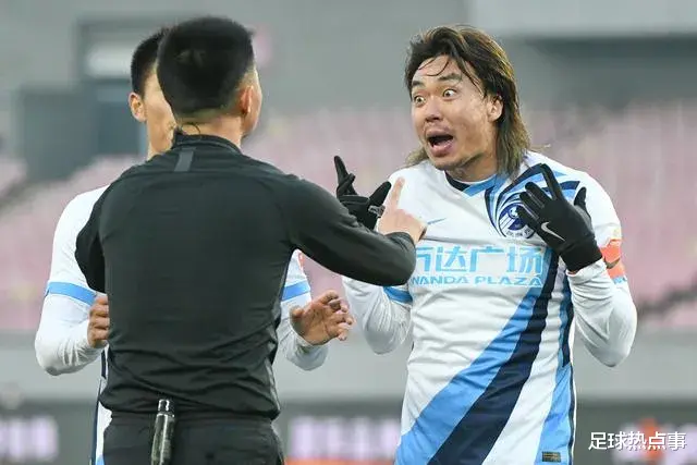 大连|成都浙江双双冲超，大连青岛为何难敌中甲球队，除了锋无力还有这些不能忽视
