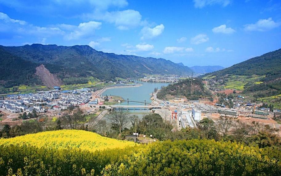 |四川这4个城市值得一去，环境宁静优美，是养老过冬的好去处