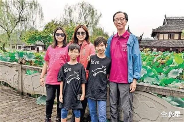 伏明霞|跳水女皇伏明霞近况：70岁丈夫当上董事长，19岁女儿亭亭玉立