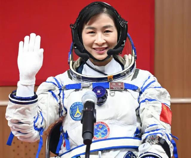 女航天员回地球后禁止生育?太空环境对人的影响,真有这么大吗?