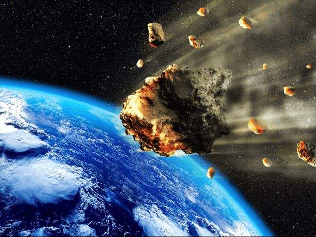 什么神秘力量击碎小行星,2013年小行星袭击地球,是谁在拯救地球?