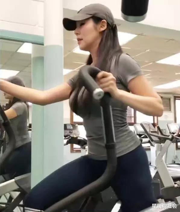 姐弟恋|26岁小鲜肉倒追38岁阿姨，相差12岁，声称健身的女人有魅力