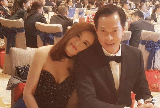 |张文慈泪别上海,网友直言过气港星的好日子已经到了尽头!