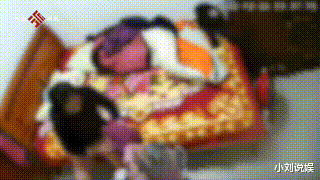 江西上饶,男子心疼母亲雇保姆照顾,不料反遭保姆多次殴打。