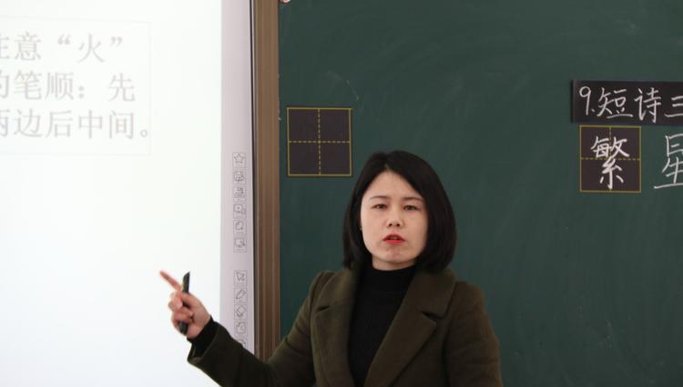 教师薪资调整后，想领到8000元以上的“退休金”，要具备这三条件