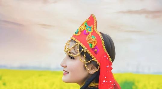 为何新疆姑娘很少嫁到内地?当地女孩说出原因,内地男性有何反应?