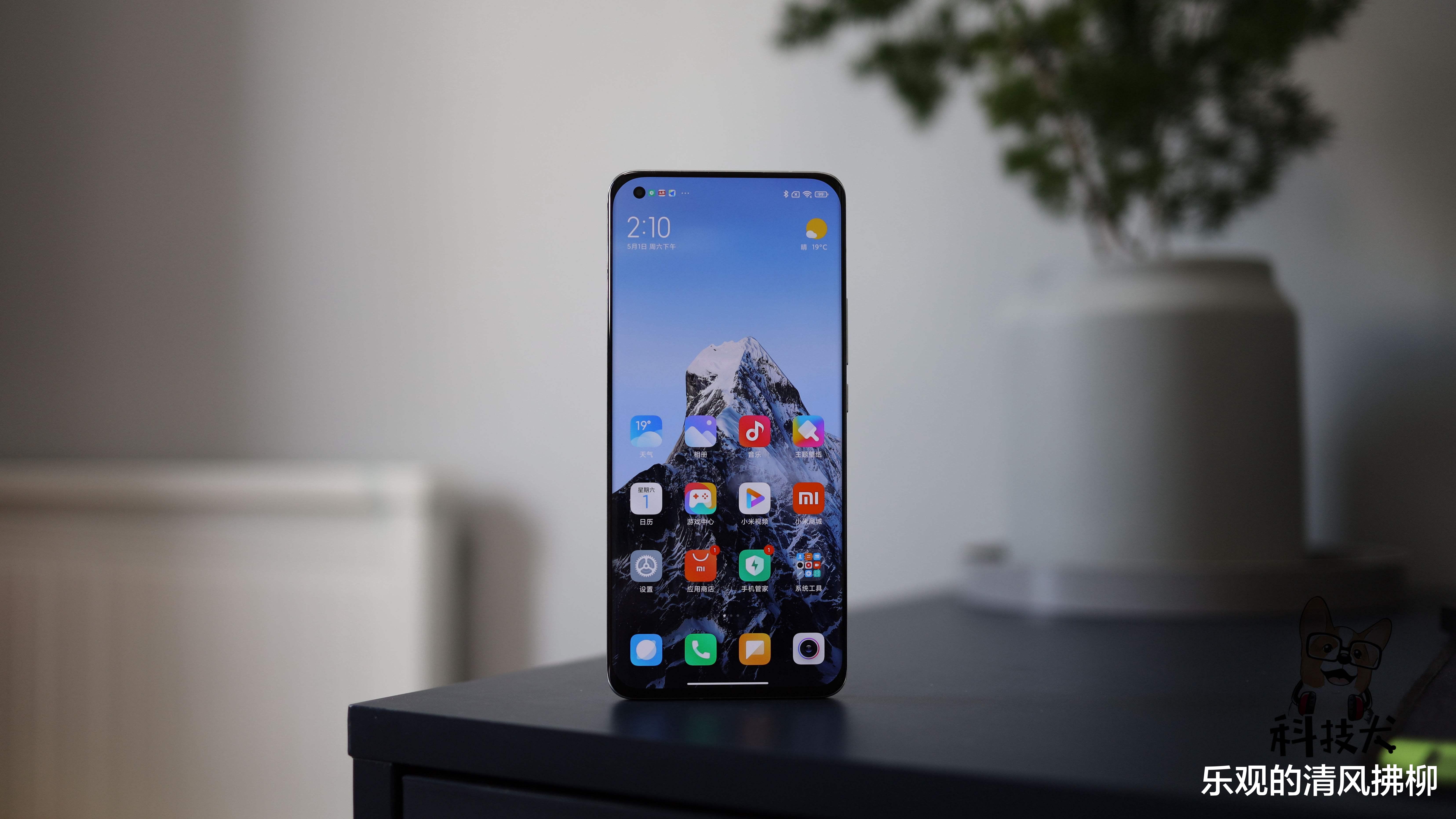 小米科技|小米12ultra造型曝光，类似华为mate40，摄像头成了最大亮点