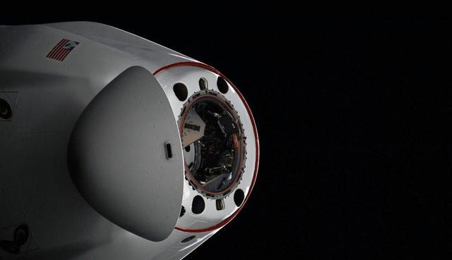无需人工干预，全自动返回地球，SpaceX载货龙飞船返回地球