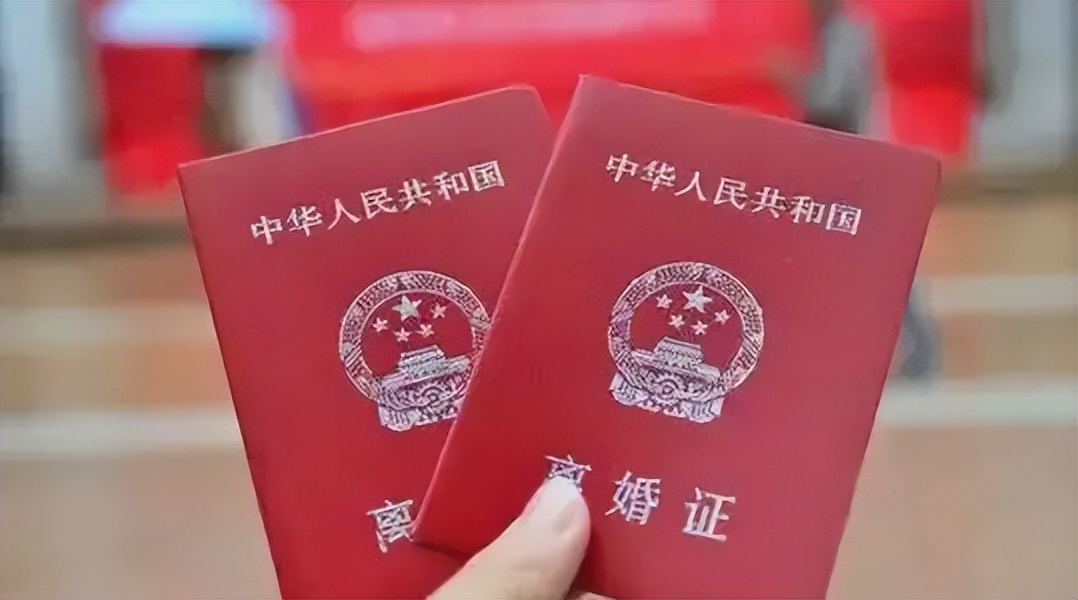 2003年20岁女子得怪病,生完孩子一夜变老,丈夫对她不离不弃