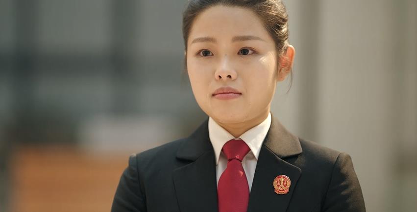底线:为女讹诈300万的金阿芬,因自身贪婪,触碰了亲情的底线