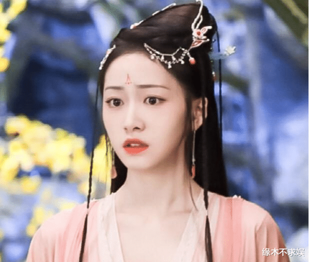 琉璃|没想到《琉璃》里她发展飞跃，欢瑞不掩饰对她的倚重，网友：优秀